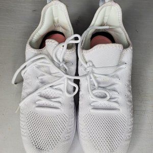 White sneakers no brand listed-maybe Shein Size 36.5